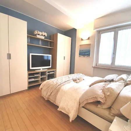 Corso Vercelli Apartment *